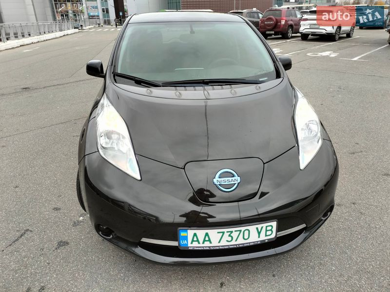 Хэтчбек Nissan Leaf 2016 в Киеве