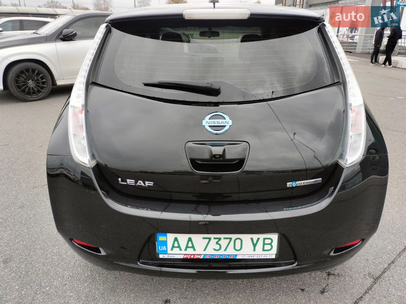 Хэтчбек Nissan Leaf 2016 в Киеве
