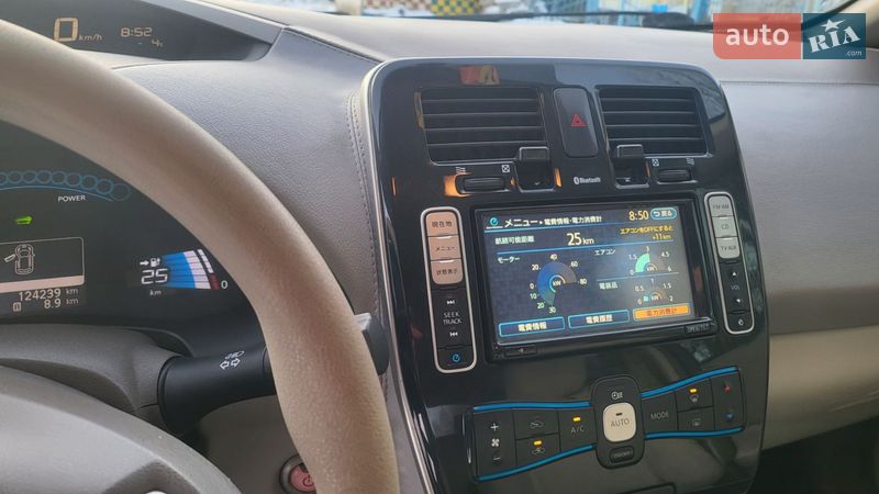 Хэтчбек Nissan Leaf 2012 в Никополе