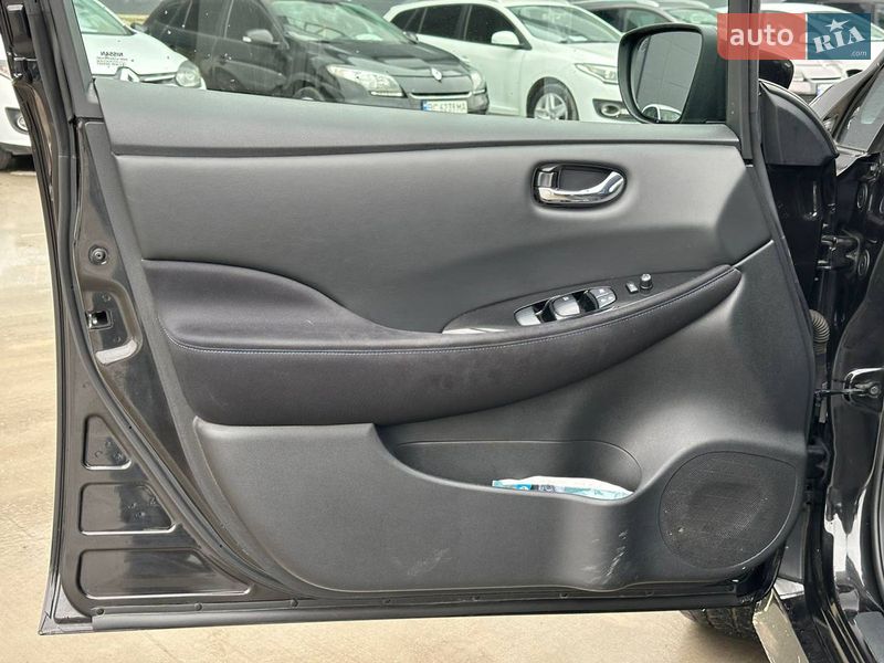Хетчбек Nissan Leaf 2018 в Львові