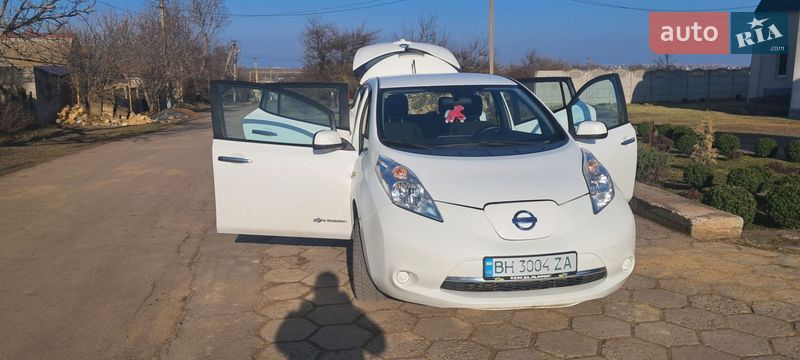 Nissan Leaf 2014