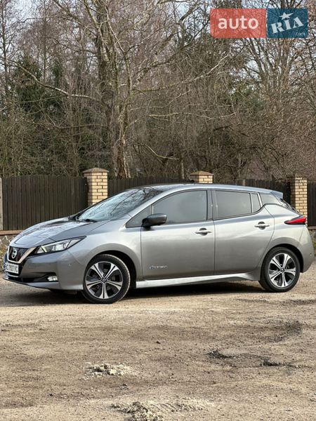 Хетчбек Nissan Leaf 2018 в Львові