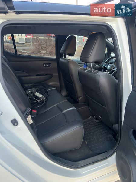 Хэтчбек Nissan Leaf 2018 в Киеве