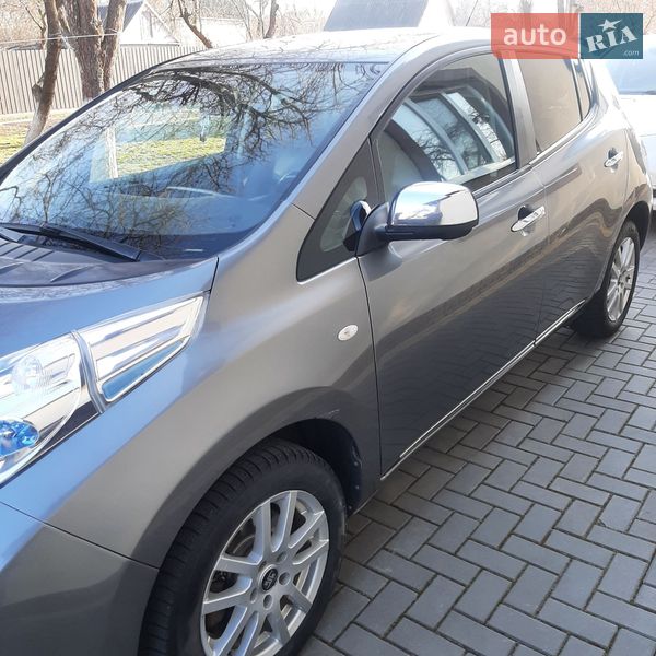 Хэтчбек Nissan Leaf 2014 в Луцке