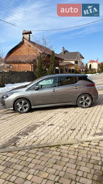 Хэтчбек Nissan Leaf 2019 в Хмельницком