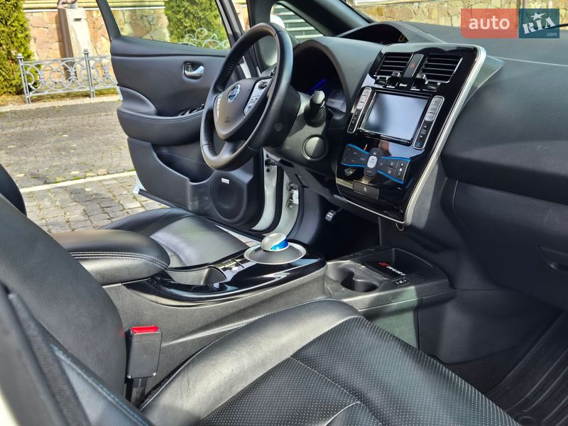 Хэтчбек Nissan Leaf 2016 в Золочеве