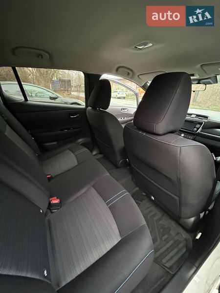 Хэтчбек Nissan Leaf 2018 в Днепре