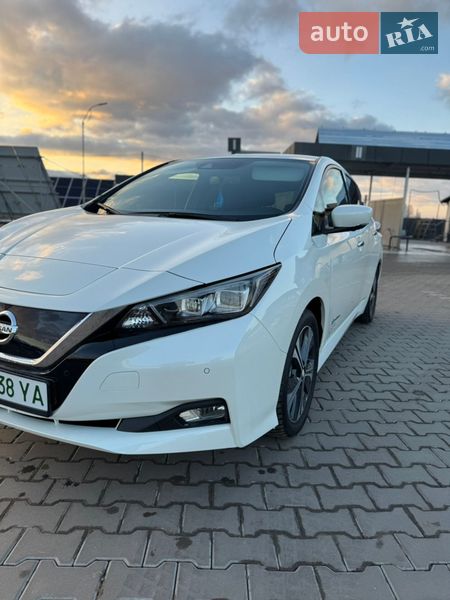 Хэтчбек Nissan Leaf 2018 в Владимире