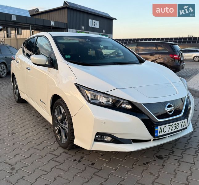 Хэтчбек Nissan Leaf 2018 в Владимире