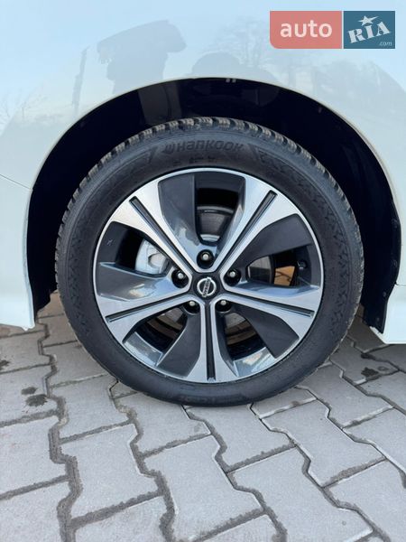 Хэтчбек Nissan Leaf 2018 в Владимире