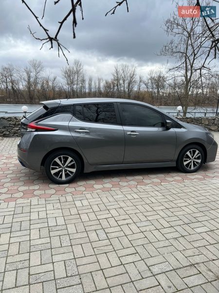 Хэтчбек Nissan Leaf 2020 в Днепре