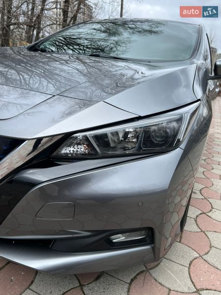 Хэтчбек Nissan Leaf 2020 в Днепре