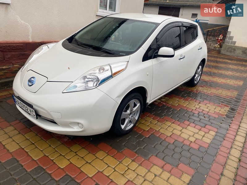 Хэтчбек Nissan Leaf 2016 в Тернополе