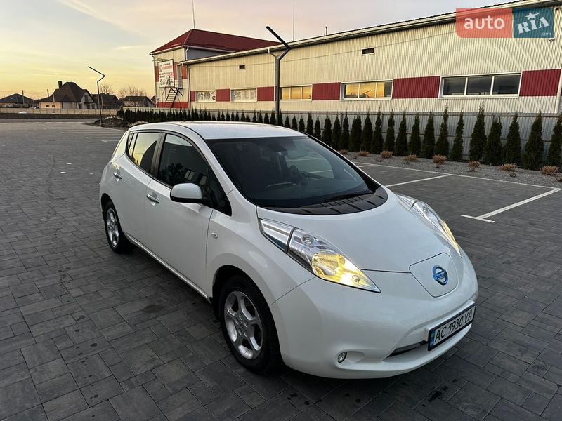 Хетчбек Nissan Leaf 2016 в Луцьку