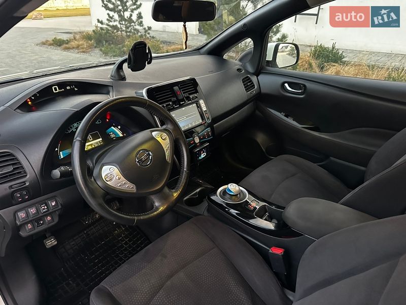Хетчбек Nissan Leaf 2016 в Луцьку