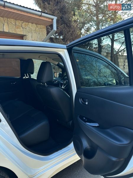 Хетчбек Nissan Leaf 2018 в Львові