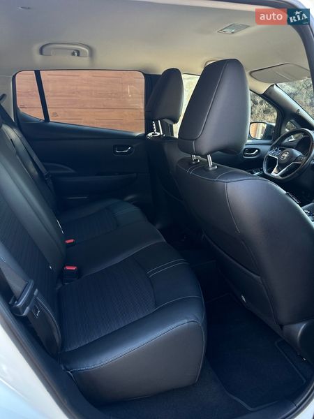 Хетчбек Nissan Leaf 2018 в Львові