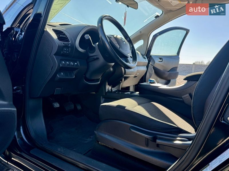 Хетчбек Nissan Leaf 2014 в Рівному