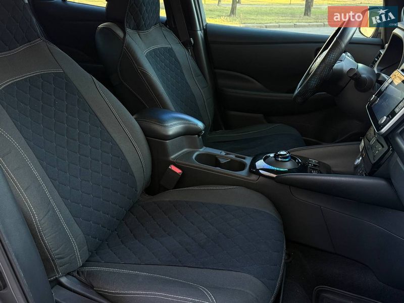 Хэтчбек Nissan Leaf 2020 в Николаеве