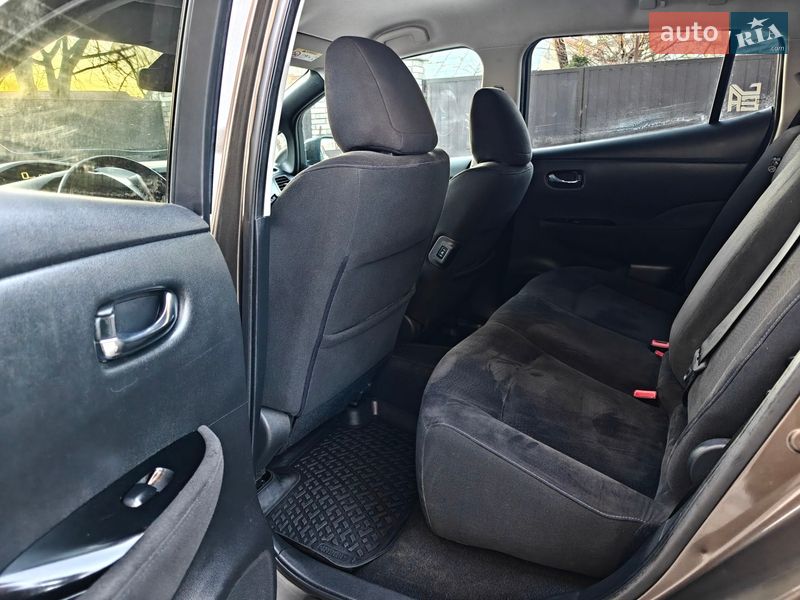 Хетчбек Nissan Leaf 2016 в Івано-Франківську