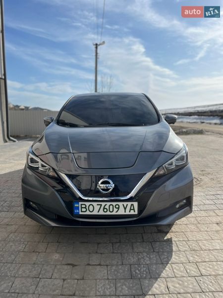 Хэтчбек Nissan Leaf 2018 в Тернополе