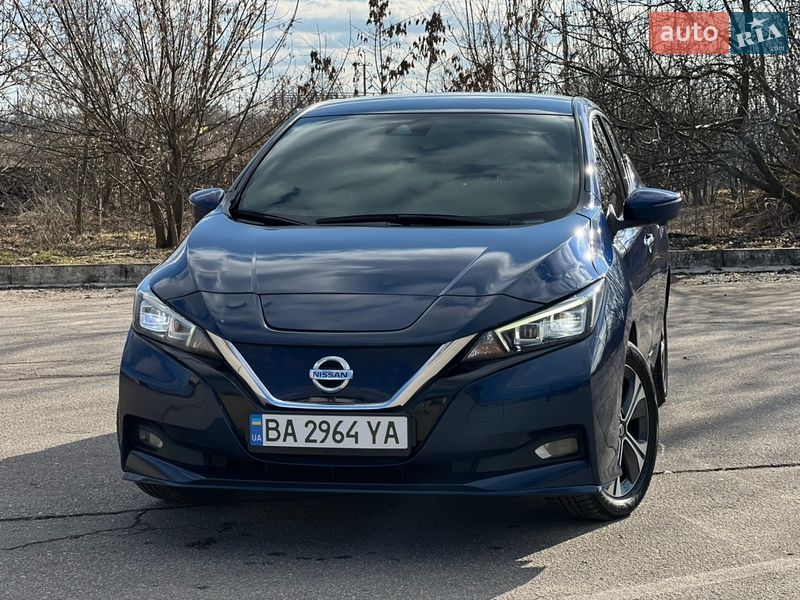 Хэтчбек Nissan Leaf 2020 в Кропивницком