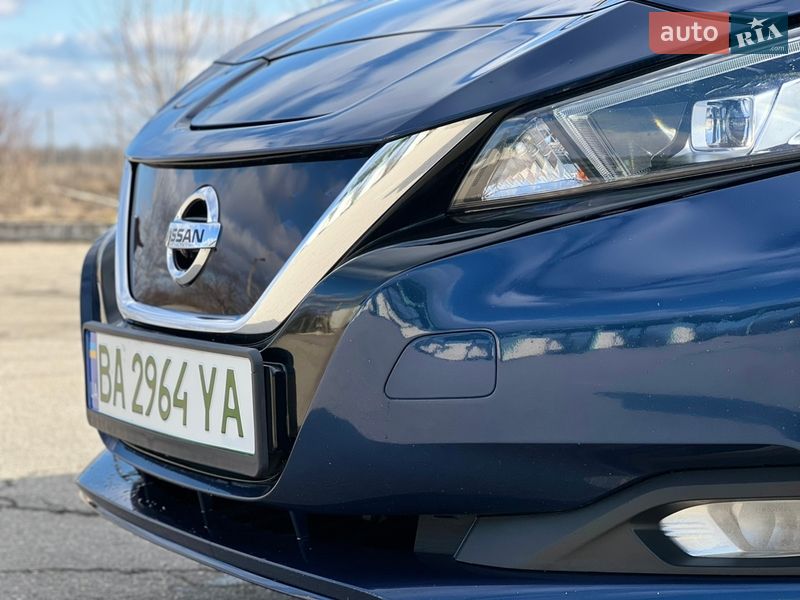 Хэтчбек Nissan Leaf 2020 в Кропивницком