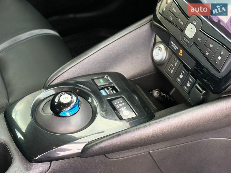 Хэтчбек Nissan Leaf 2020 в Кропивницком