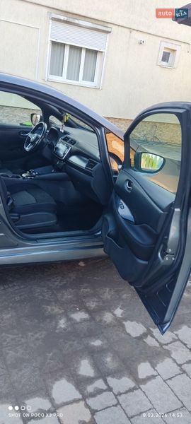 Хэтчбек Nissan Leaf 2019 в Львове