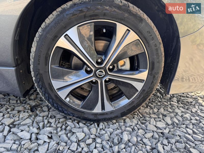 Хэтчбек Nissan Leaf 2018 в Ковеле