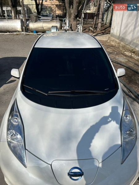 Хетчбек Nissan Leaf 2015 в Одесі