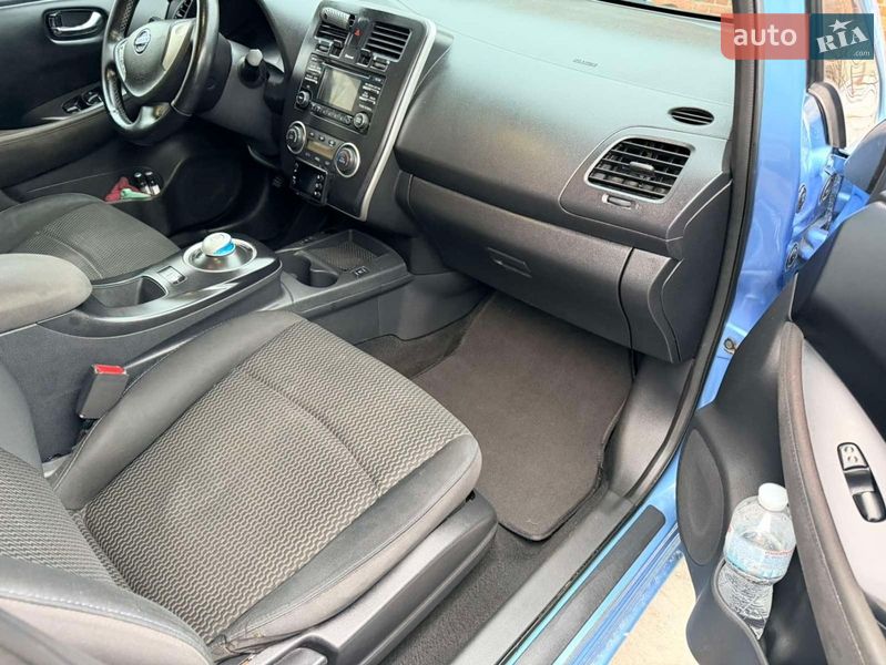 Хэтчбек Nissan Leaf 2014 в Любаре