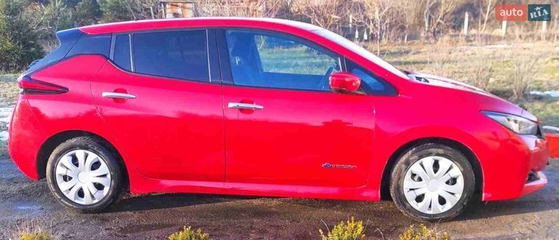 Хетчбек Nissan Leaf 2018 в Києві
