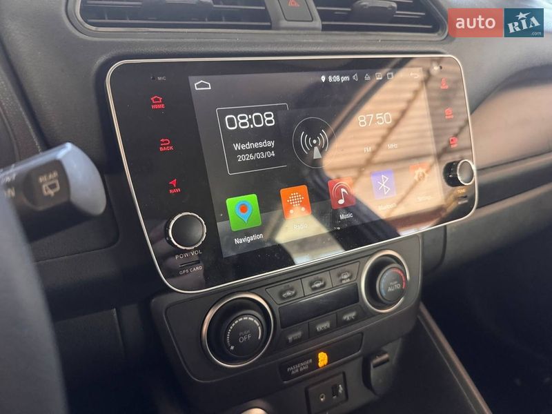 Хэтчбек Nissan Leaf 2018 в Ровно