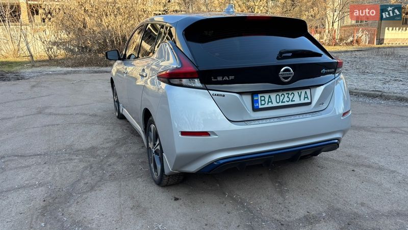 Хэтчбек Nissan Leaf 2018 в Кропивницком