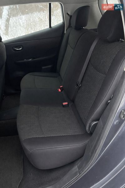 Хетчбек Nissan Leaf 2013 в Чернігові