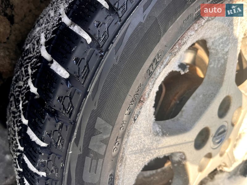 Хетчбек Nissan Leaf 2013 в Чернігові