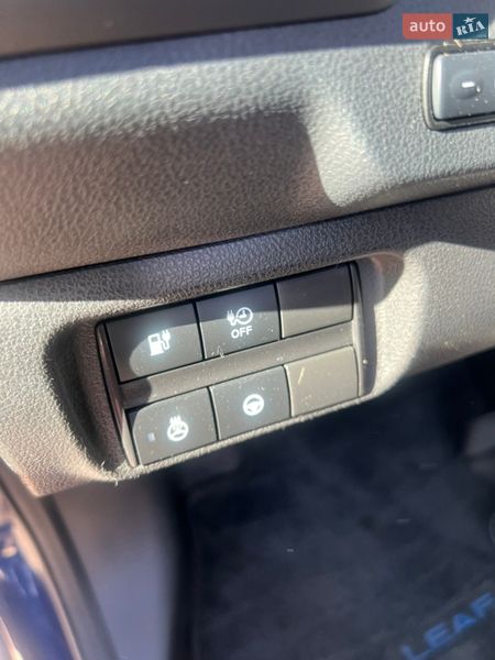Хетчбек Nissan Leaf 2024 в Одесі