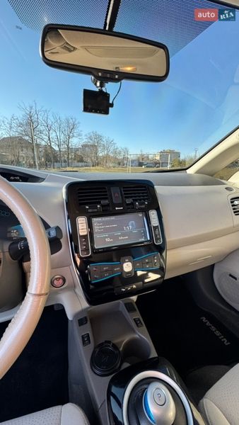 Хетчбек Nissan Leaf 2014 в Одесі