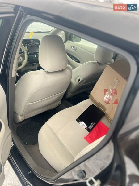 Хэтчбек Nissan Leaf 2011 в Владимире