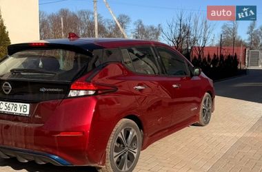 Хэтчбек Nissan Leaf 2018 в Львове