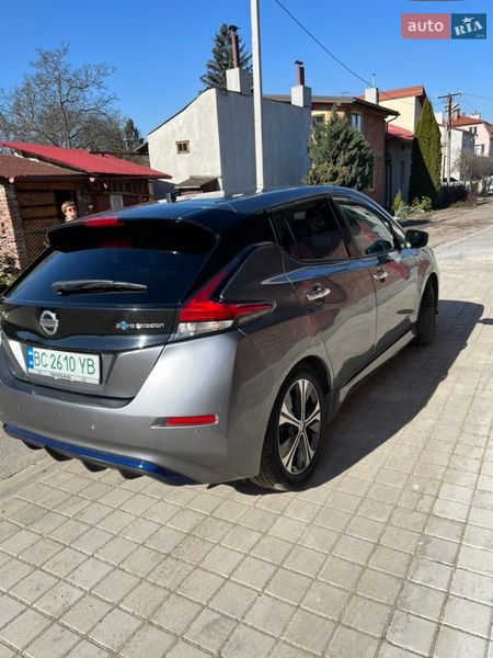 Хэтчбек Nissan Leaf 2017 в Львове