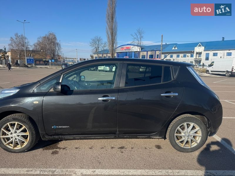 Хэтчбек Nissan Leaf 2015 в Житомире