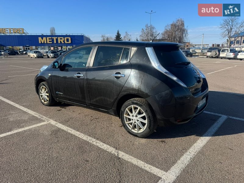 Хэтчбек Nissan Leaf 2015 в Житомире