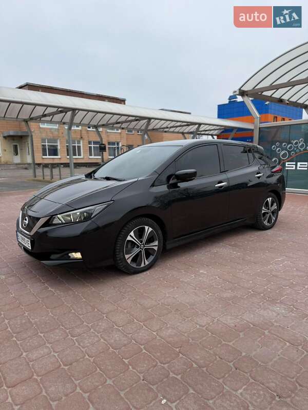 Хэтчбек Nissan Leaf 2018 в Полтаве