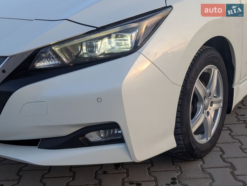 Хэтчбек Nissan Leaf 2018 в Дрогобыче