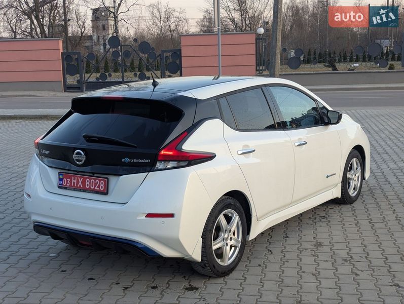 Хэтчбек Nissan Leaf 2018 в Дрогобыче
