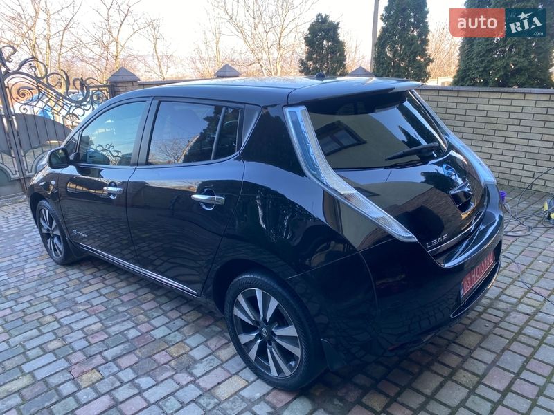 Хетчбек Nissan Leaf 2014 в Чернівцях
