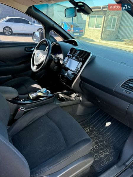 Хетчбек Nissan Leaf 2014 в Вінниці
