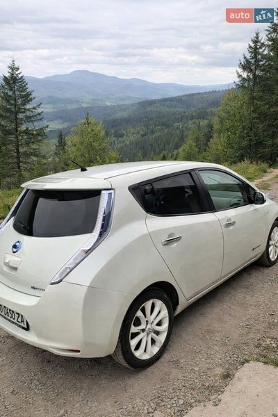 Хэтчбек Nissan Leaf 2012 в Тернополе